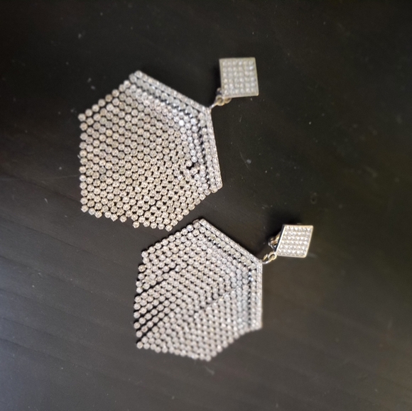 ALDO Clip-On Earrings - Picture 5 of 7